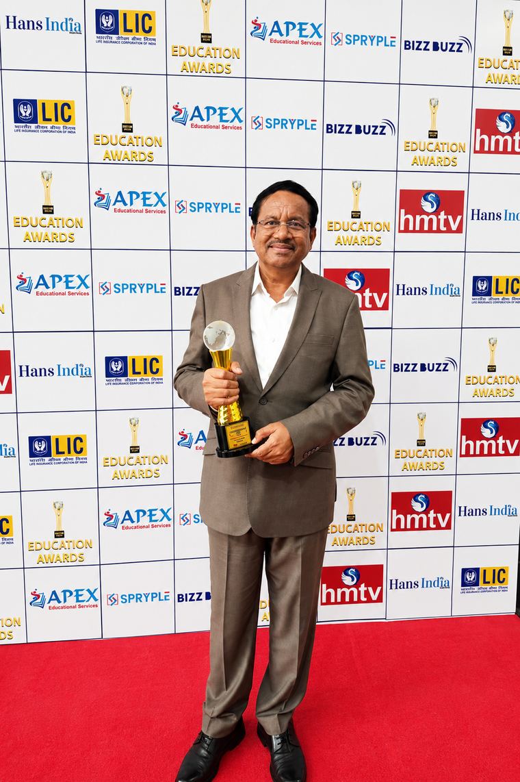 Executive Director of Sri Triveni School at the Education Awards